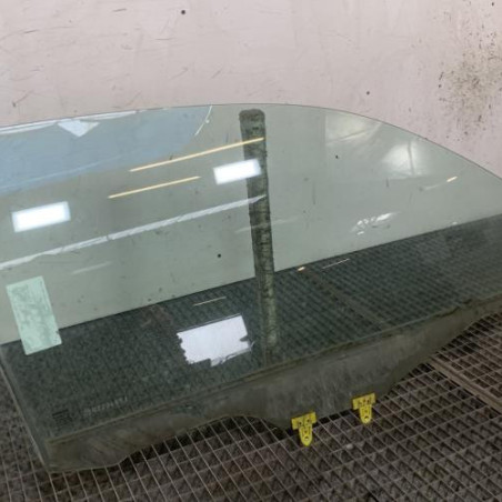 Vitre avant droit NISSAN MICRA 3