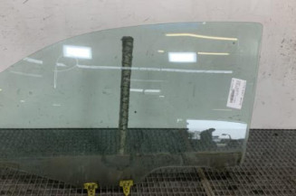 Vitre avant gauche NISSAN MICRA 3 Photo n°1