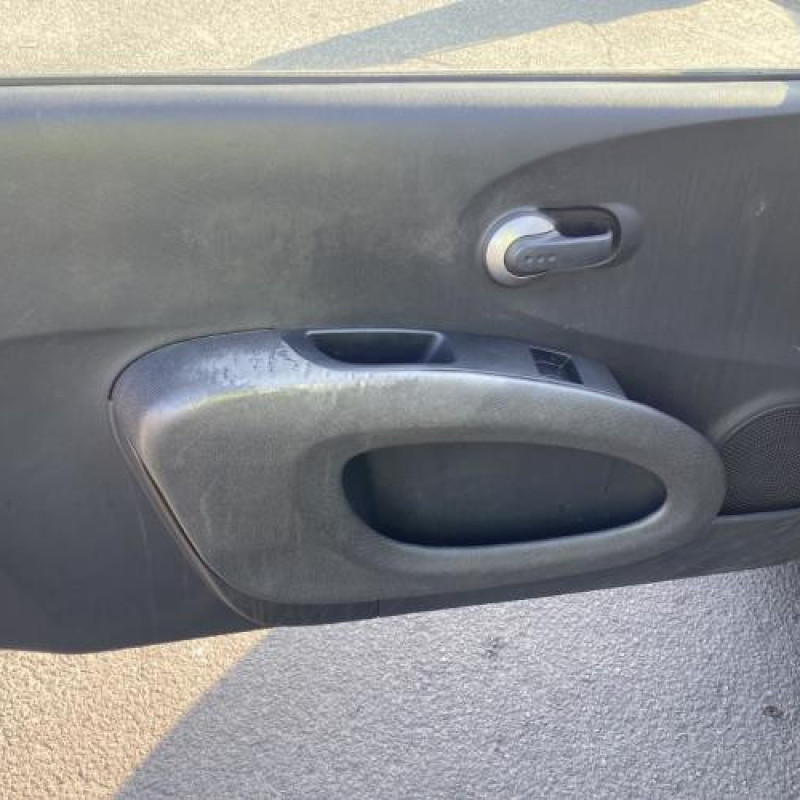 Vitre avant gauche NISSAN MICRA 3 Photo n°19