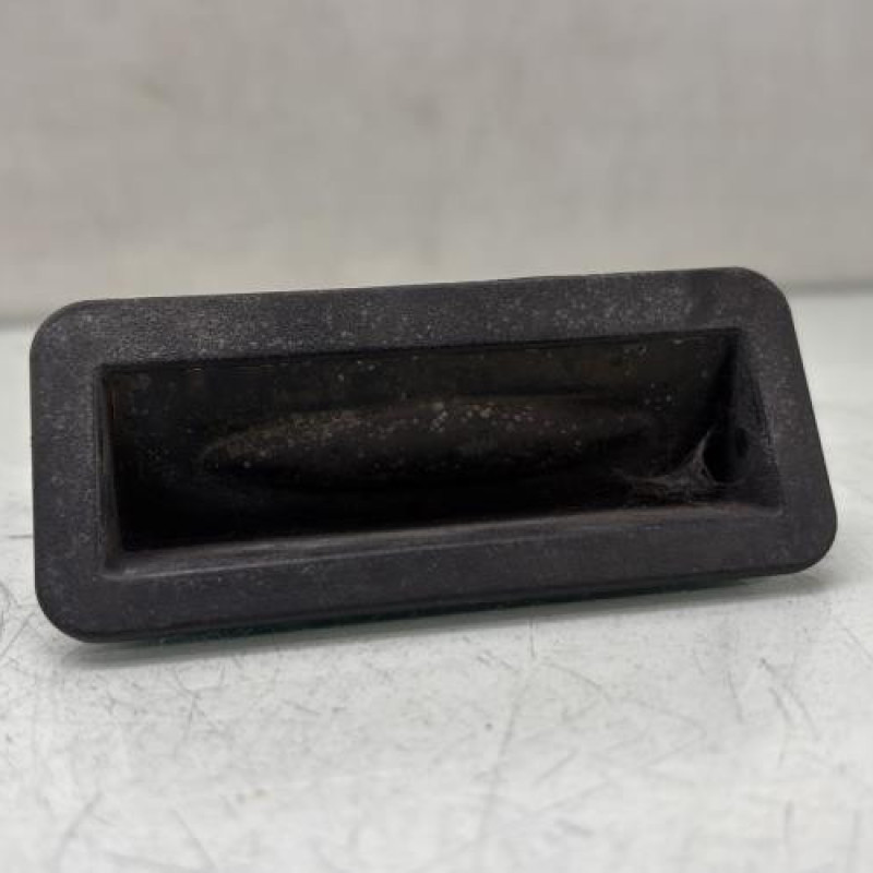 Bouton de coffre FORD KUGA 1 Photo n°1