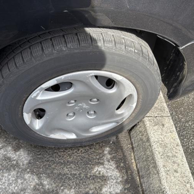 Bloc ABS (freins anti-blocage) PEUGEOT 206 Photo n°8