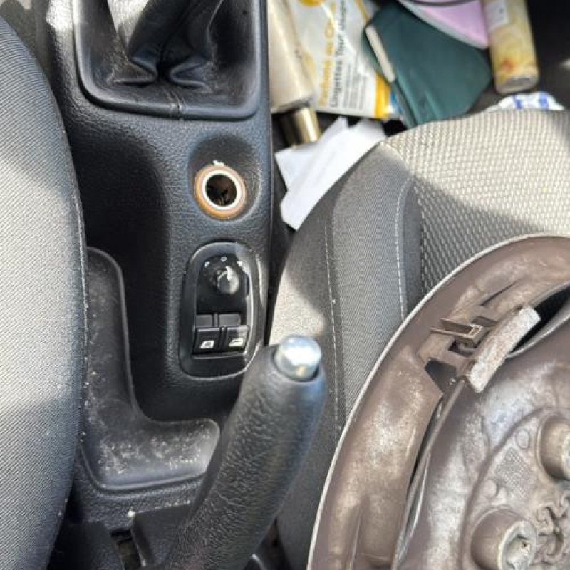 Bloc ABS (freins anti-blocage) PEUGEOT 206 Photo n°9