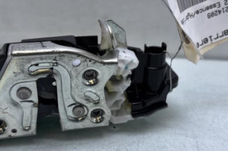 Serrure arriere droit SUZUKI BALENO 2 Photo n°1