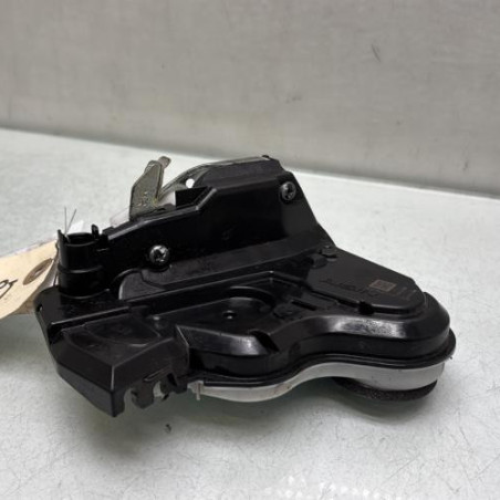 Serrure arriere droit SUZUKI BALENO 2