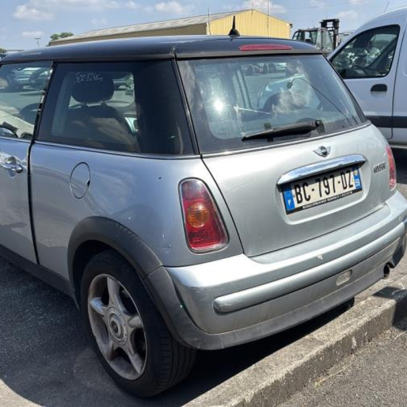 Pare boue arriere gauche MINI MINI 1 R50/R53 Photo n°8