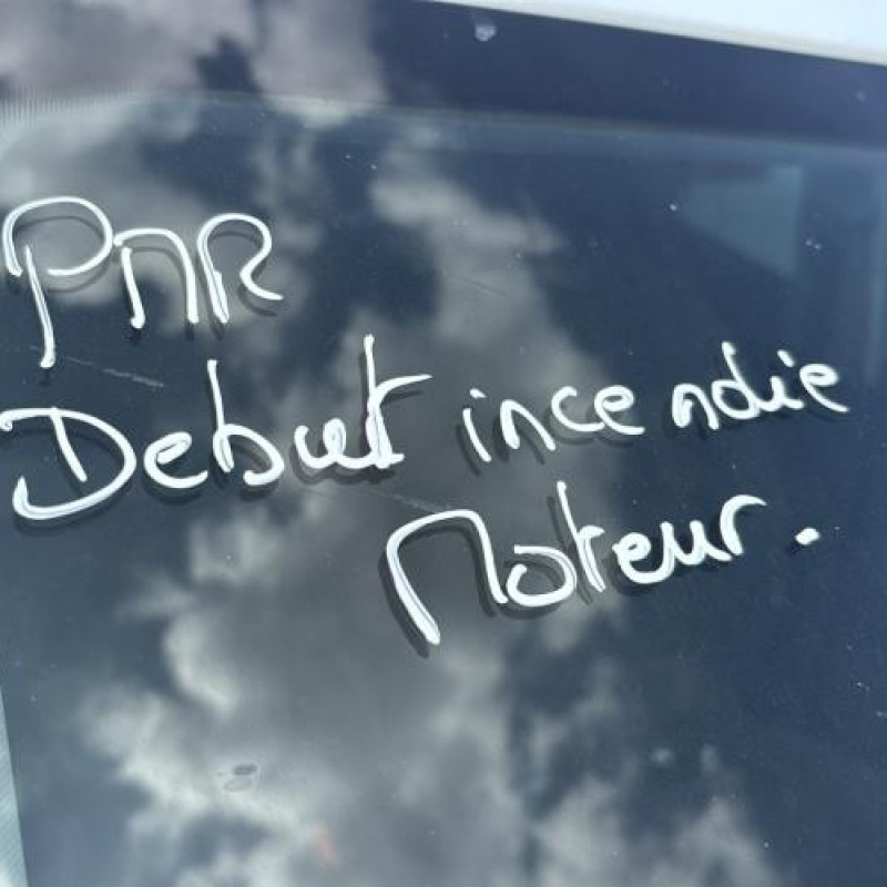 Pare boue avant gauche FORD KUGA 1 Photo n°15