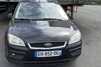 Pare boue avant droit FORD FOCUS 2