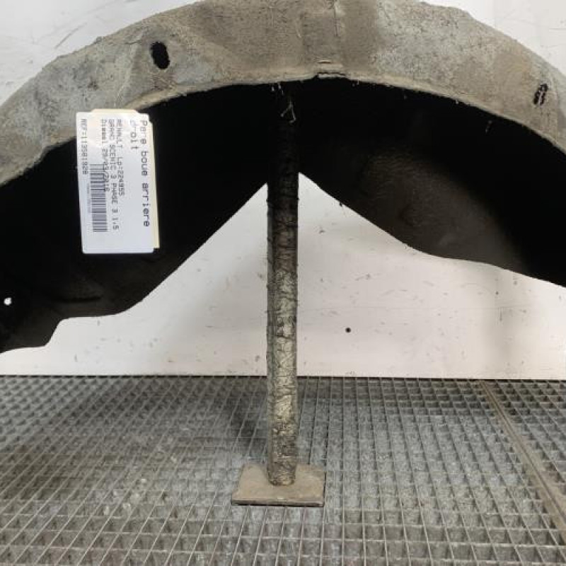 Pare boue arriere droit RENAULT GRAND SCENIC 3 Photo n°4