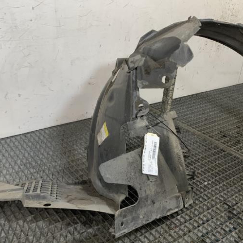 Pare boue avant droit RENAULT VEL SATIS Photo n°5