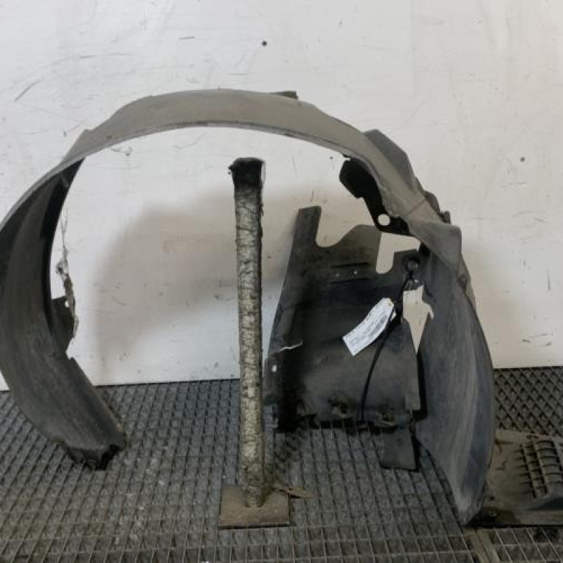 Pare boue avant droit RENAULT VEL SATIS Photo n°6