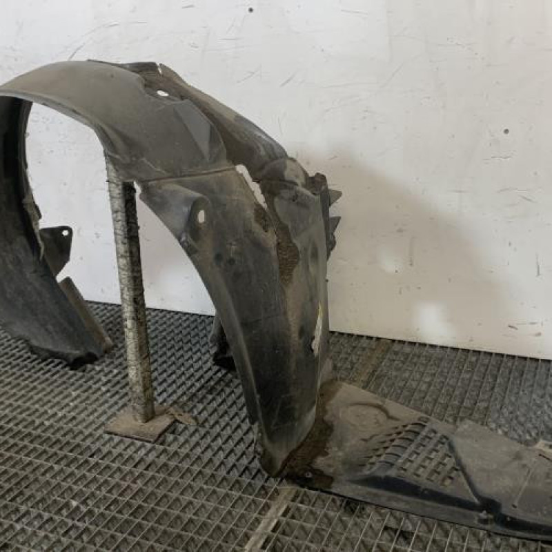 Pare boue avant droit RENAULT VEL SATIS Photo n°7