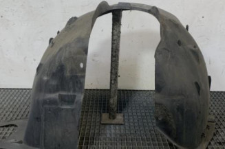 Pare boue avant droit PEUGEOT 208 1