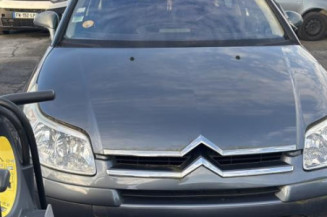 Pare boue avant droit CITROEN C4 1