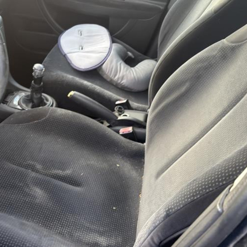 Pare boue avant droit CITROEN C4 1 Photo n°15