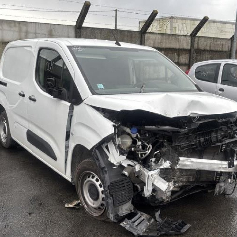 Pare boue arriere droit PEUGEOT PARTNER 3 Photo n°9