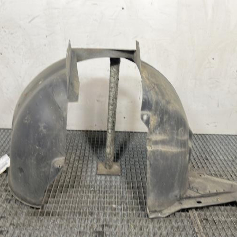 Pare boue avant gauche PEUGEOT 1007 Photo n°1