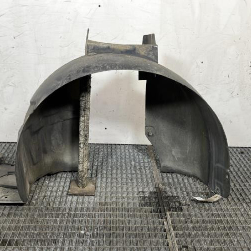 Pare boue avant gauche PEUGEOT 1007 Photo n°4