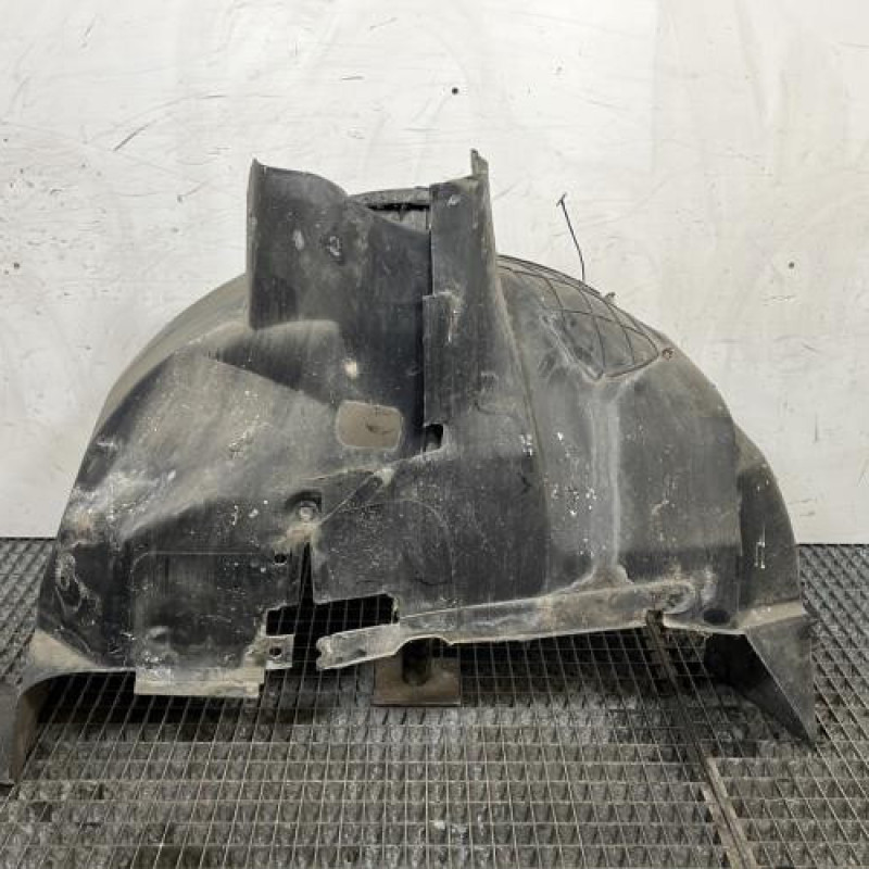 Pare boue avant gauche MERCEDES CLASSE A 168 Photo n°2