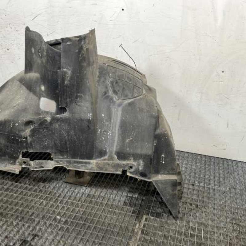 Pare boue avant gauche MERCEDES CLASSE A 168 Photo n°4