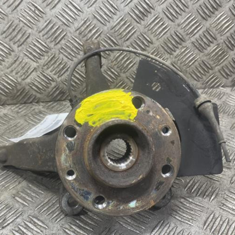 Pivot de moyeu avant gauche NISSAN MICRA 5 Photo n°1