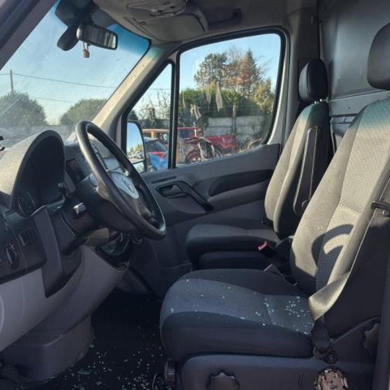 Pretensionneur de ceinture avant droit VOLKSWAGEN CRAFTER 1 Photo n°16