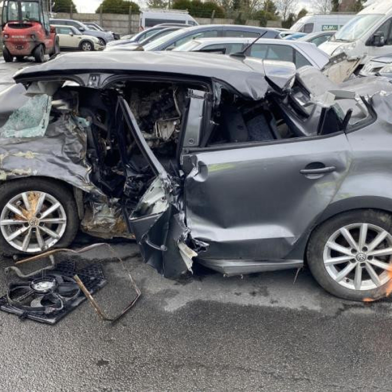 Actionneur verrou trappe d'essence VOLKSWAGEN POLO 5 Photo n°11