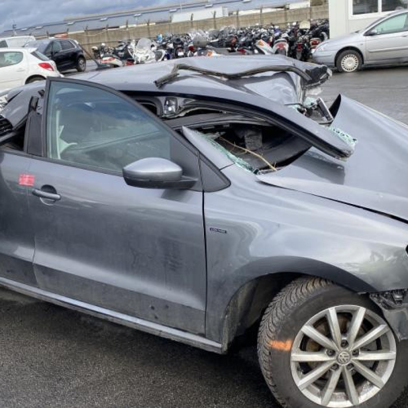 Actionneur verrou trappe d'essence VOLKSWAGEN POLO 5 Photo n°12