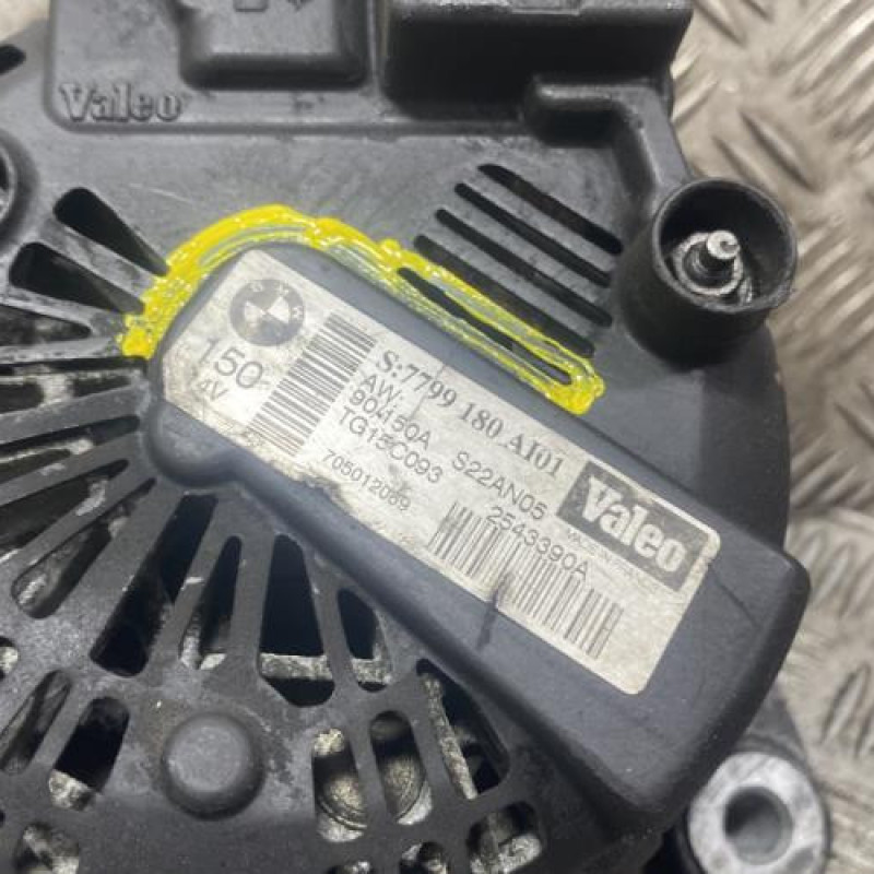 Alternateur BMW SERIE 1 E87 Photo n°2