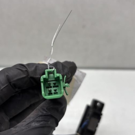 Bouton de coffre OPEL AGILA B