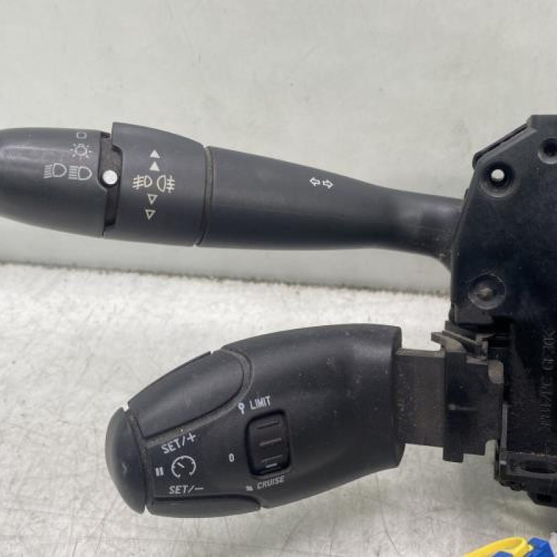 Com (Bloc Contacteur Tournant+Commodo Essuie Glace+Commodo Phare) PEUGEOT 308 1 Photo n°3