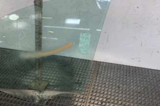 Vitre avant gauche PEUGEOT 207