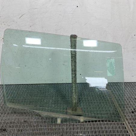 Vitre arriere droit PEUGEOT 307 Photo n°1