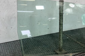 Vitre arriere droit PEUGEOT 307