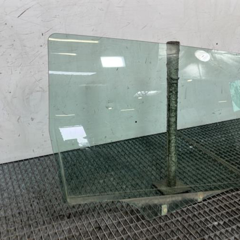 Vitre arriere droit PEUGEOT 307 Photo n°3