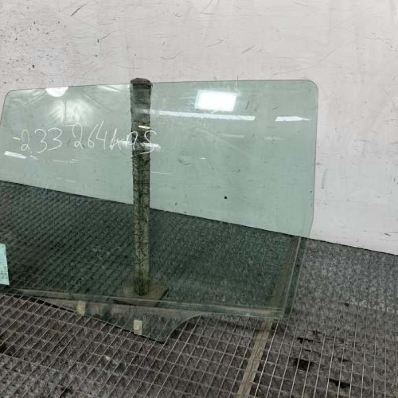 Vitre arriere gauche PEUGEOT 307 Photo n°3