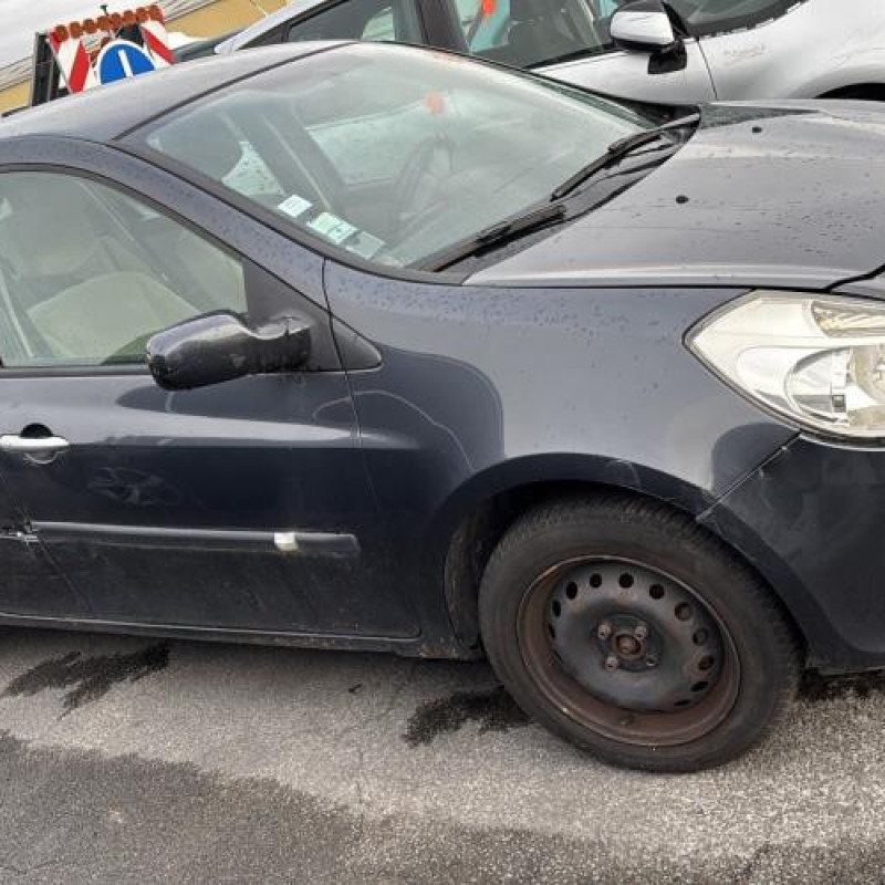 Bras essuie glace avant gauche RENAULT CLIO 3 Photo n°8