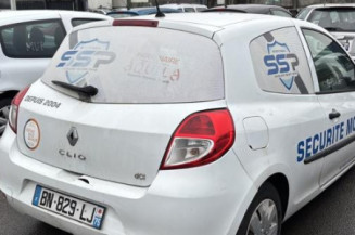 Pivot de moyeu avant droit RENAULT CLIO 3