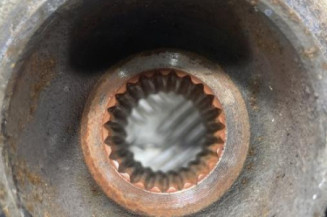 Pivot de moyeu avant gauche RENAULT CLIO 3