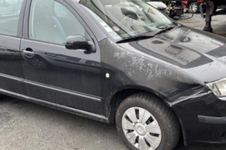 Optique avant principal gauche (feux)(phare) SKODA FABIA 1