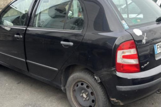 Optique avant principal gauche (feux)(phare) SKODA FABIA 1