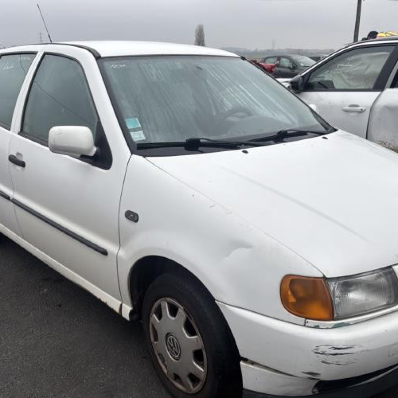 Optique avant secondaire gauche (feux)(clignotant) VOLKSWAGEN POLO 3 Photo n°8