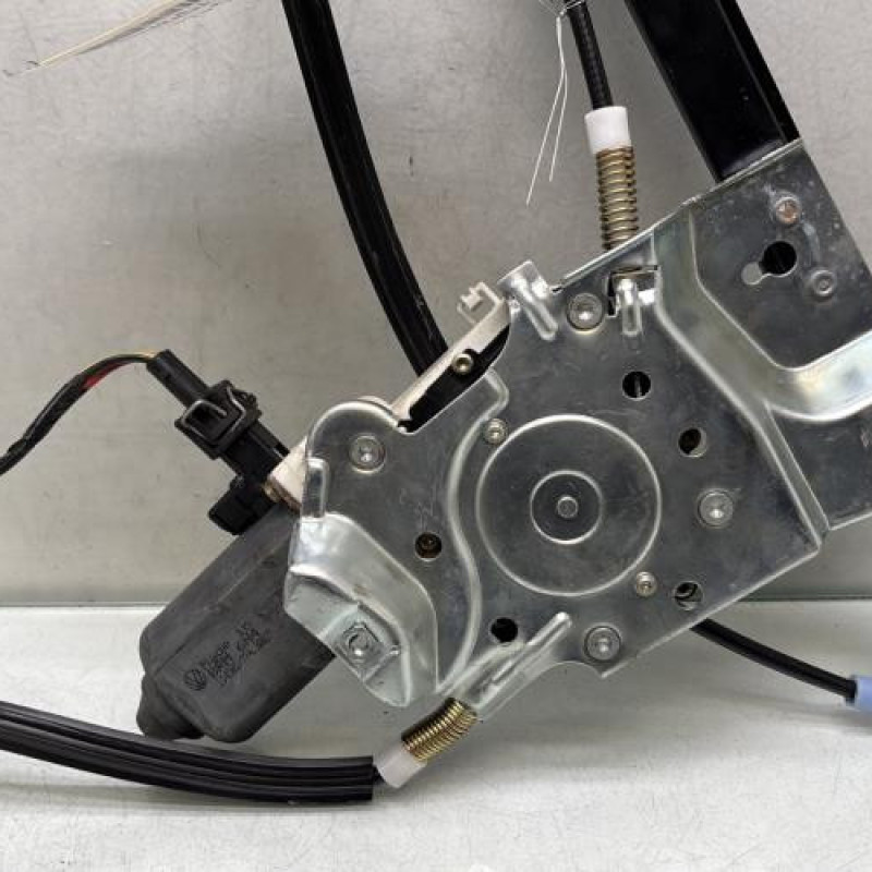 Leve vitre electrique avant droit VOLKSWAGEN POLO 3 Photo n°7