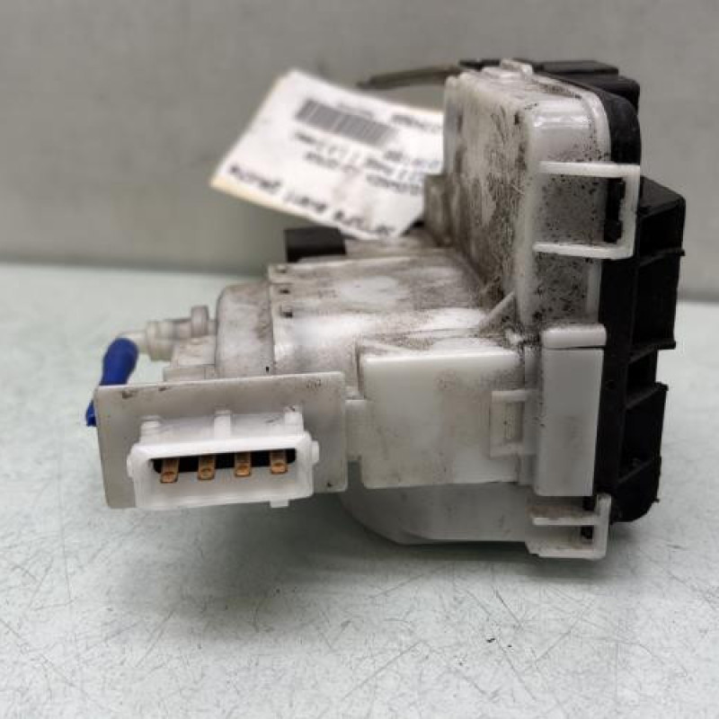 Serrure avant gauche VOLKSWAGEN POLO 3 Photo n°3