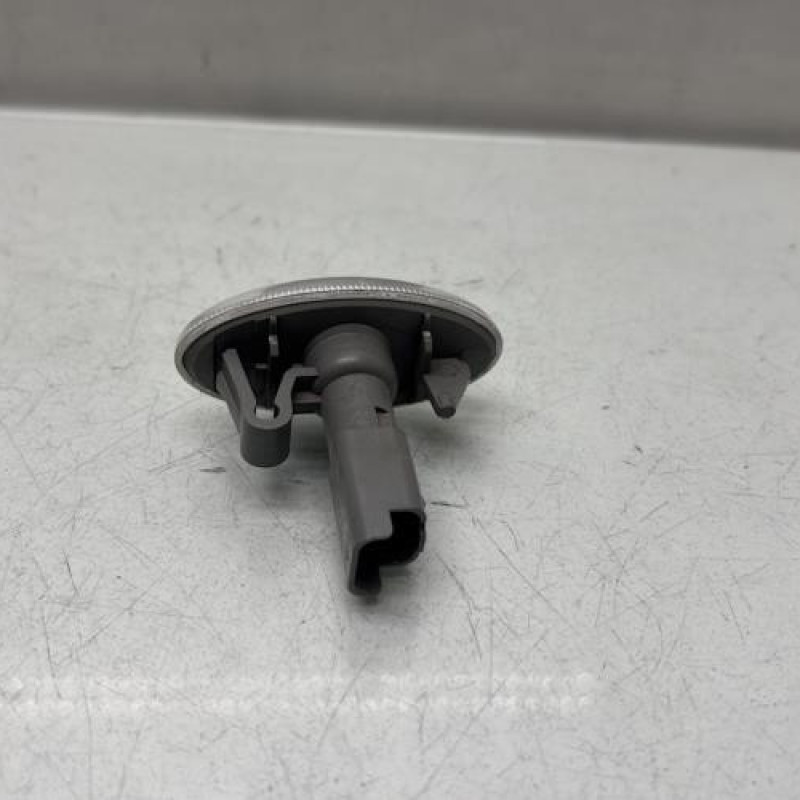 Repetiteur clignotant avant droit  (Feux) PEUGEOT PARTNER 3 Photo n°2