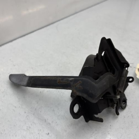 Fermeture de capot TOYOTA YARIS 3