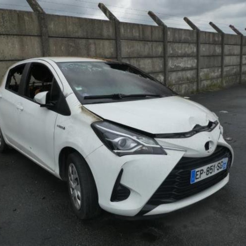 Fermeture de capot TOYOTA YARIS 3 Photo n°8