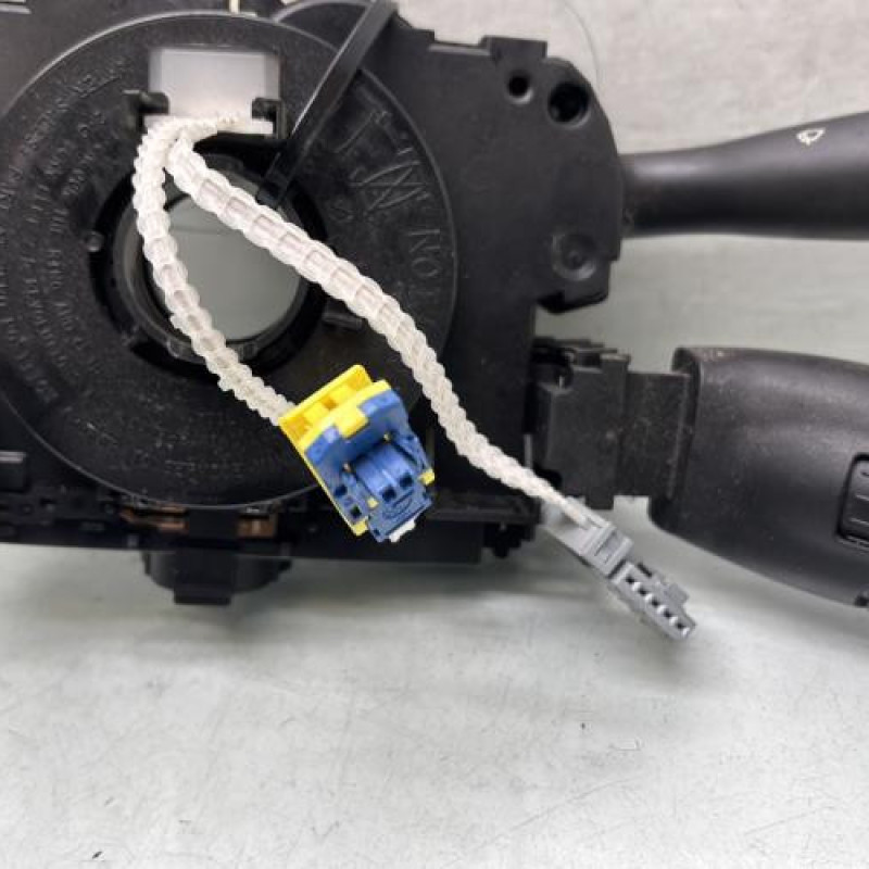 Com (Bloc Contacteur Tournant+Commodo Essuie Glace+Commodo Phare) CITROEN C2 Photo n°3