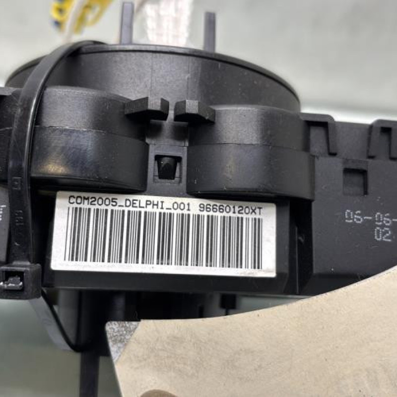 Com (Bloc Contacteur Tournant+Commodo Essuie Glace+Commodo Phare) CITROEN C2 Photo n°6