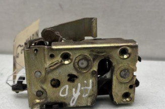 Serrure arriere droit PEUGEOT 106 Photo n°1