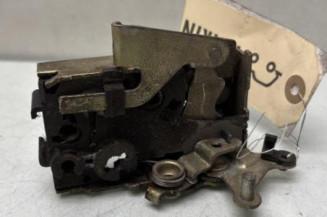 Serrure arriere droit PEUGEOT 106